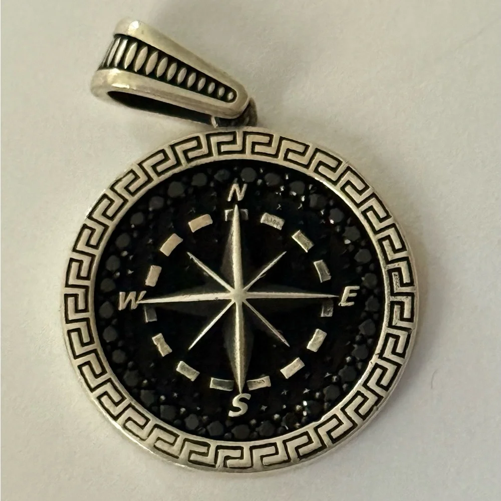 925 Sterling silver compass unisex pendant